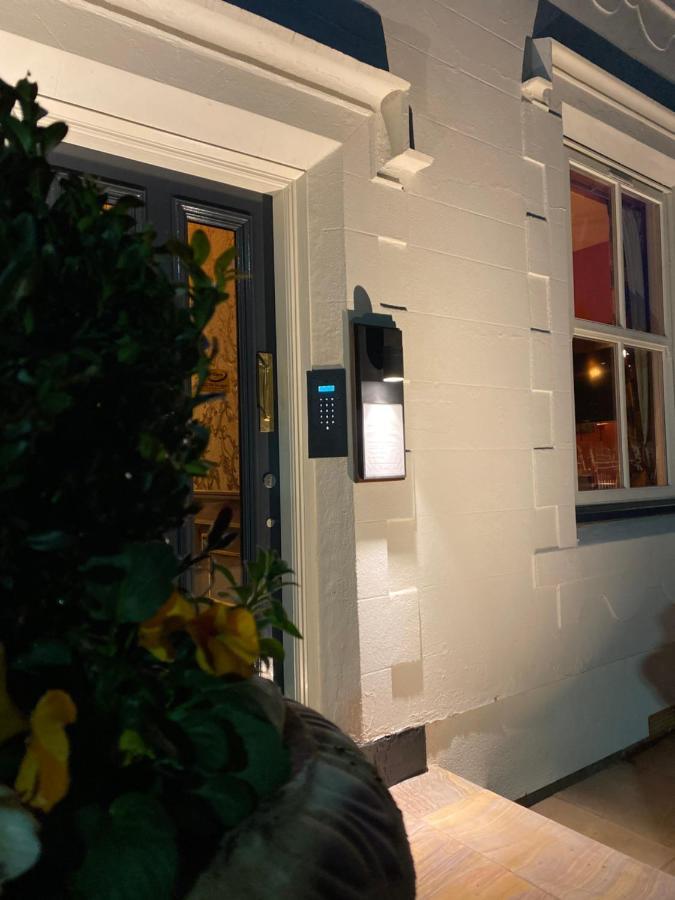 Domo Boutique Hotel Oldbury  Exterior photo
